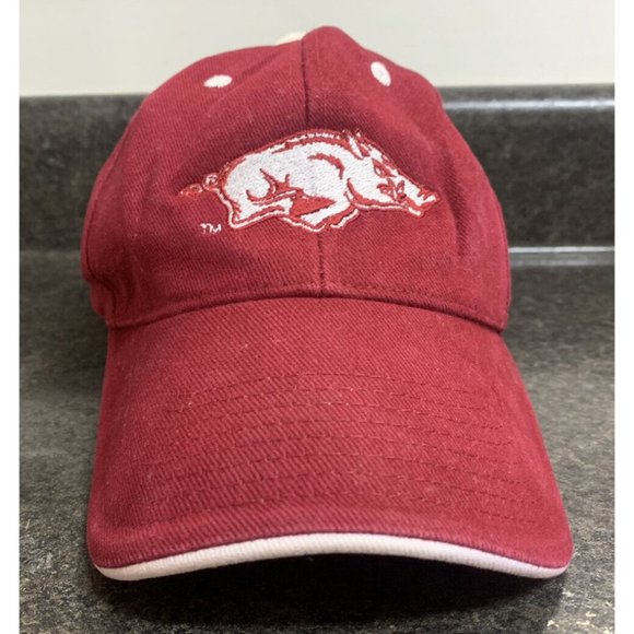 Arkansas Razorbacks Hat Red Hogs Cap Signatures Strapback NCAA Football - Picture 1 of 13
